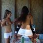 Fiesta en el jardin con tias pasadas de copas