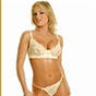 Brooke Belle posa mostrando todo para ti
