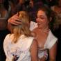 Chicas se pasan de copas y muestran sus tetas